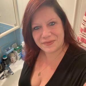 Meet your Posher, Yvette